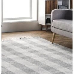 NuLOOM Ellis Hand Woven Farmhouse Plaid Fringe Area Rug 19 NuLOOM Ellis Hand Woven Farmhouse Plaid Fringe Area Rug -Home Decor Store GUEST 756bcb21 d9f0 4c58 95c5 713e796ca840