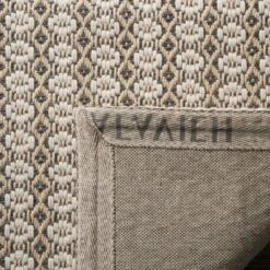 5'x8' Solid Hooked Area Rug Gray/Ivory - Safavieh -Home Decor Store GUEST 7938a5c4 7d84 48a0 922a cc32384757bd