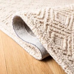 Lola Geometric Tufted Rug - Safavieh -Home Decor Store GUEST 9e24a8dc 193c 4ec3 914d 32a9792e84d8