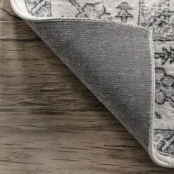 NuLOOM Parisa Vintage Medallion Bordered Area Rug 15 NuLOOM Parisa Vintage Medallion Bordered Area Rug -Home Decor Store GUEST c5e532bd c3d4 4ca3 a23e 44d294e899ee