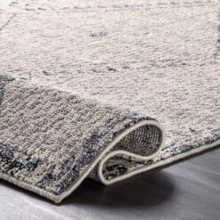 NuLOOM Blaine Dotted Diamond Area Rug 22 NuLOOM Blaine Dotted Diamond Area Rug -Home Decor Store GUEST eb78f238 87e2 4144 8935 33910b0615b3