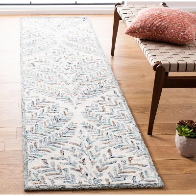 Capri CPR208 Hand Tufted Area Rug - Safavieh 3 Capri CPR208 Hand Tufted Area Rug - Safavieh
